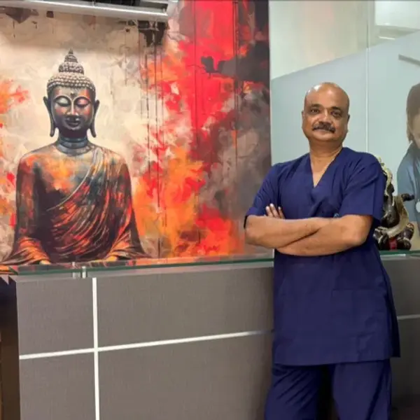Dr Ashish Dewan