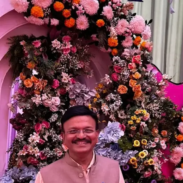 Dr Azad H Jain