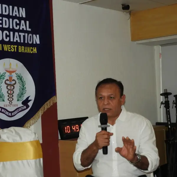 Dr Divyesh Raveshia