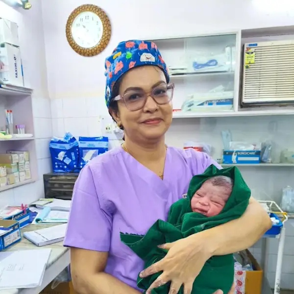 Dr Gayatri Debray