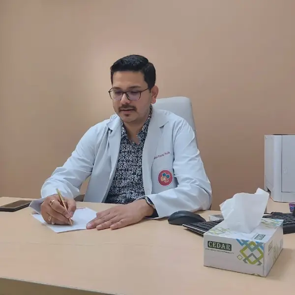 Dr Geet Bajpai