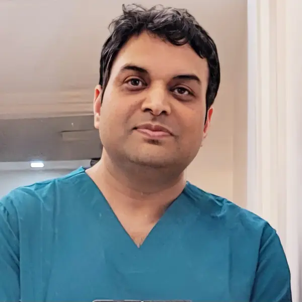 Dr MANISH K GUPTA Senior Robotic & Lap