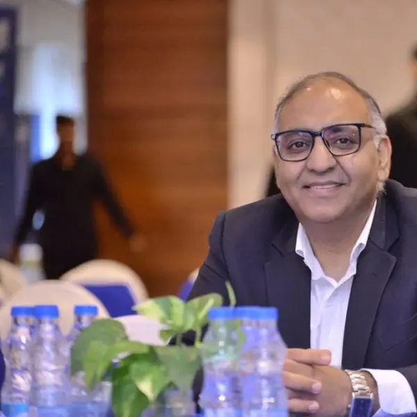 Dr Manu Gupta