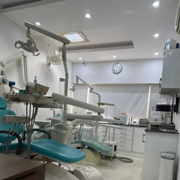 Dr Mohit Makkar