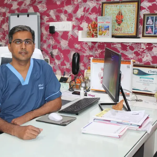 Dr Monil Patel