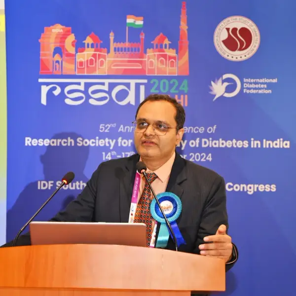 Dr Neelesh Kapoor