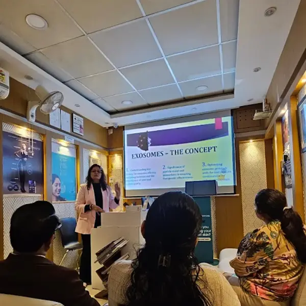Dr Nidhi Jindal