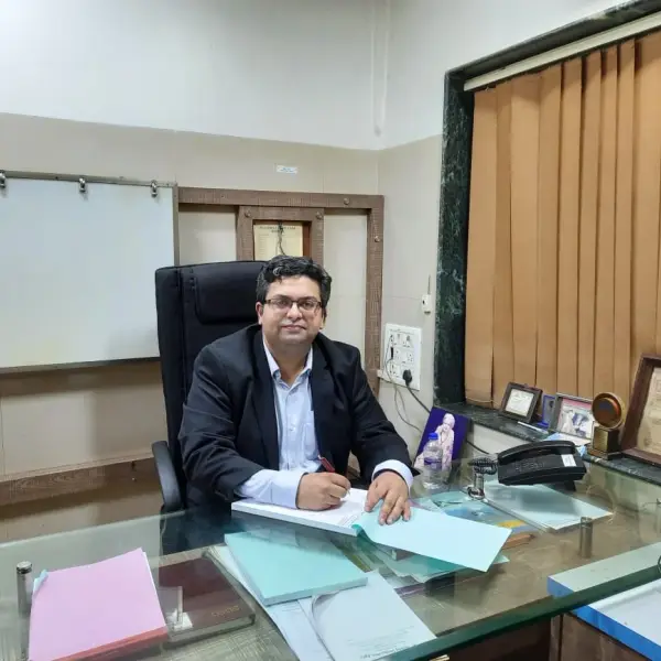 Dr Nikhil Kale