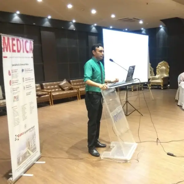 Dr Prateik Poddar