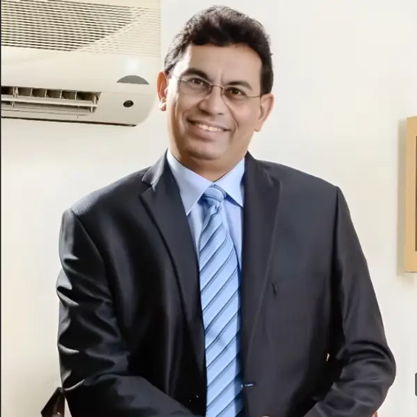 Dr Pritesh R Naik