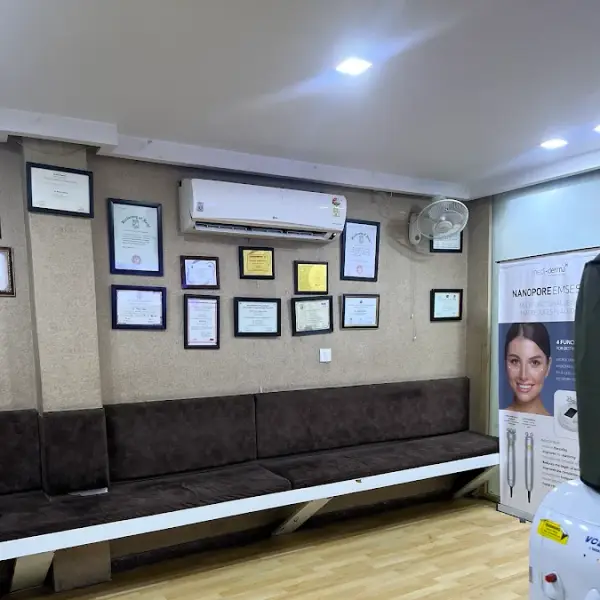 Dr Reena Sharma