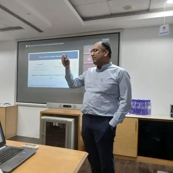 Dr Ritesh Kauntia