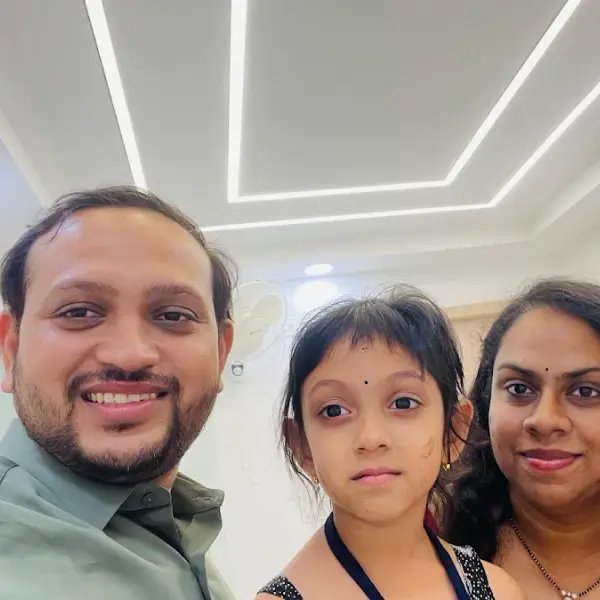 Dr Shravani Pulluri