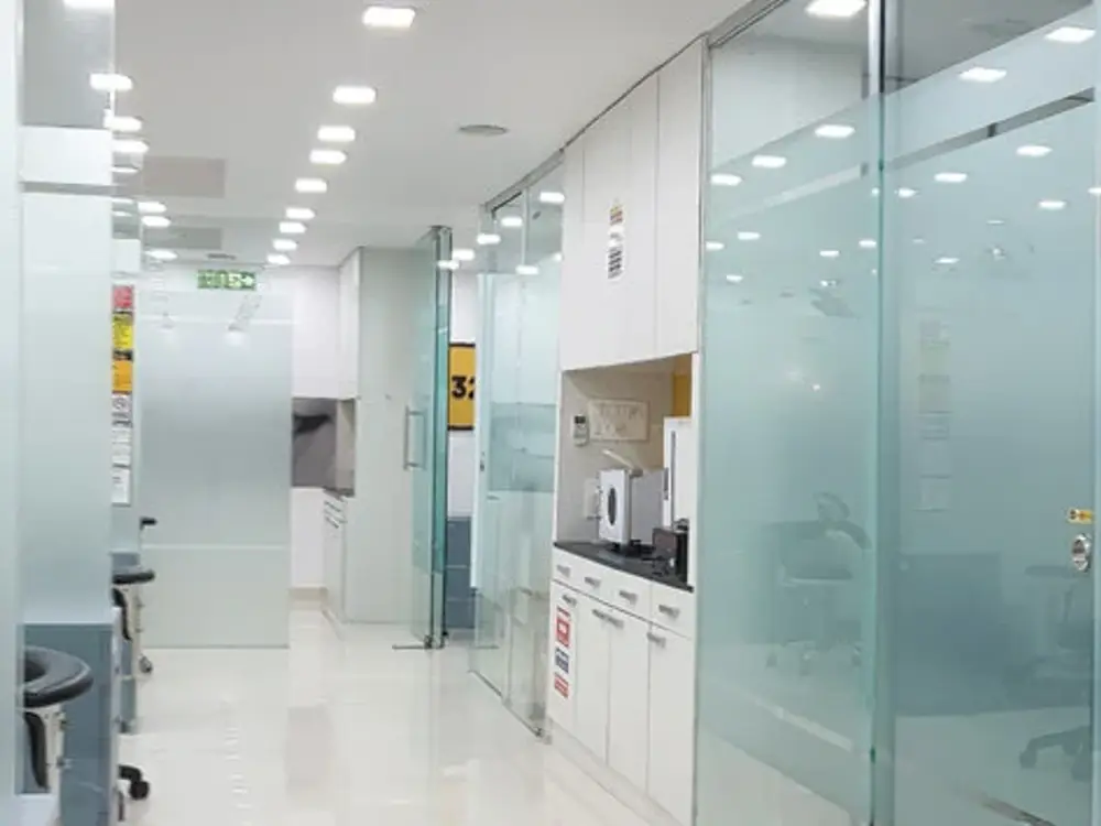 32 Pearls Multispeciality Dental Clinic and Implant Centre, Motera, Ahmedabad