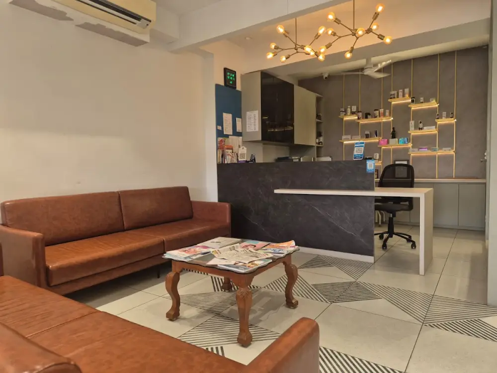 Aakar Cosmetic Center, Dr.Chetan Prajapati, Chandkheda, Ahmedabad