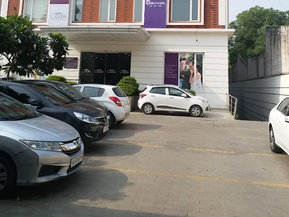 Apollo Cradle & Children's Hospital in Moti Nagar, New Delhi, Karam Pura, Delhi