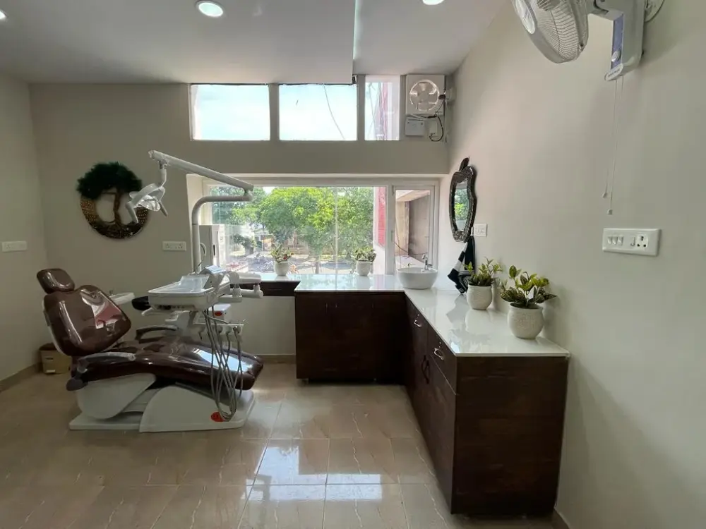 DeV Dental Art and Implant Center, Sector 19, Chandigarh