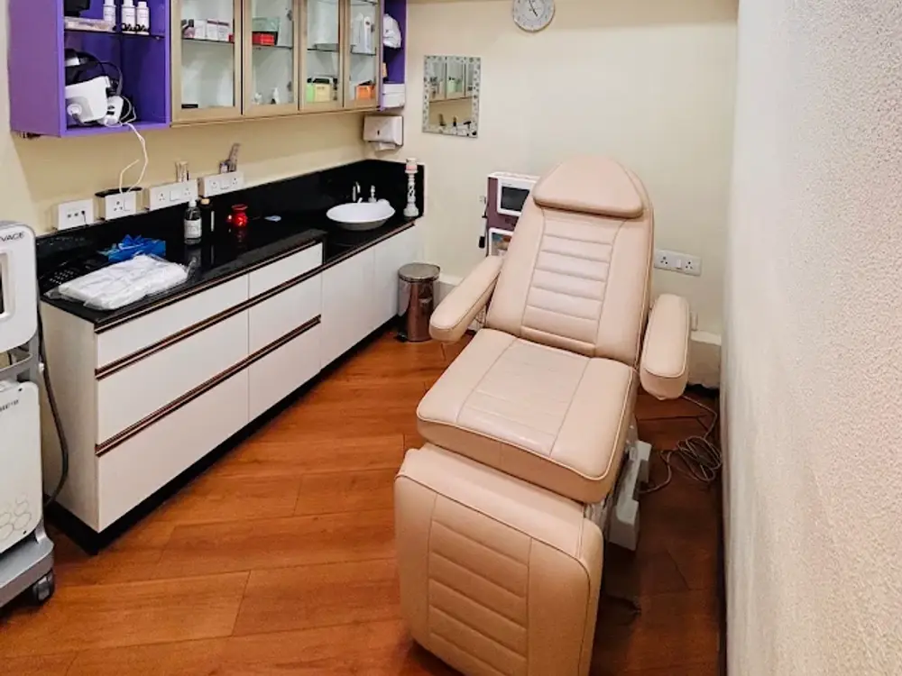 Dr. Vohra's Skin Clinic, Elgin, Kolkata