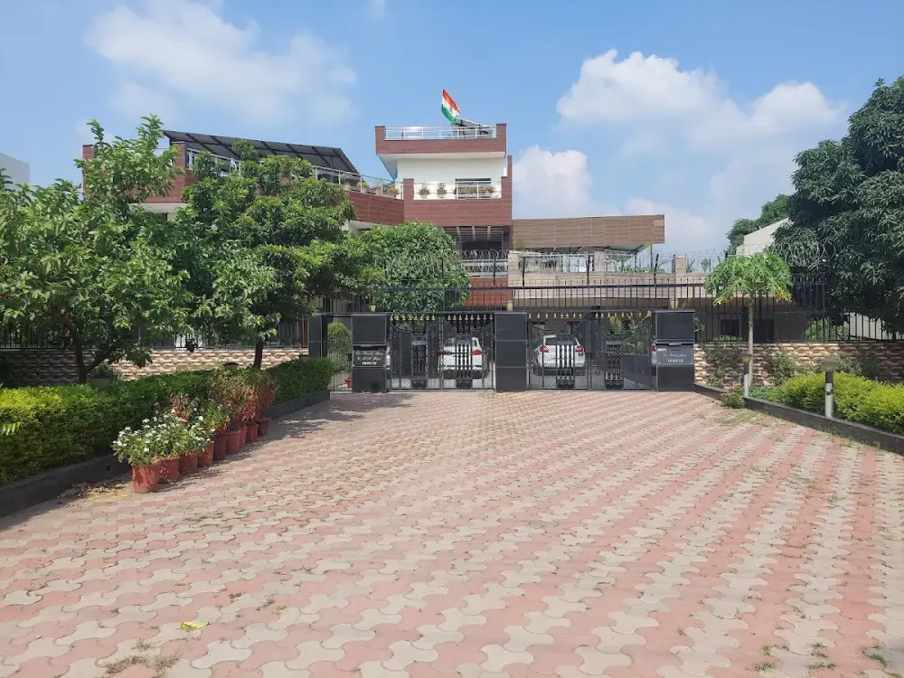 Garg Fistula Research Institute Hospital, Sector 15, Panchkula