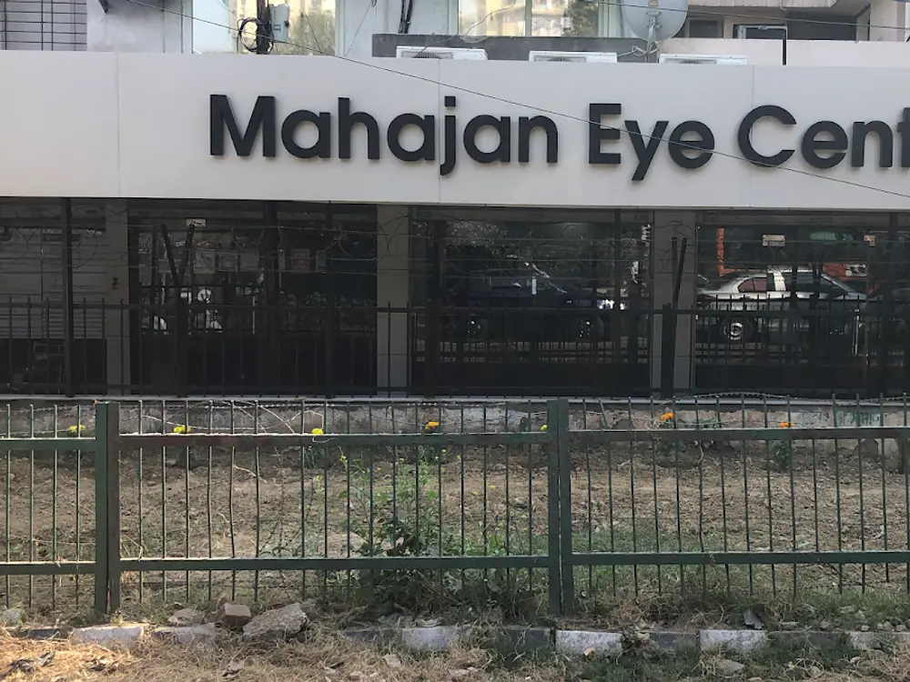 Mahajan Eye Centre, Pitampura, Delhi