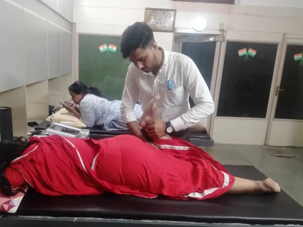 Parshwa Physiotherapy Clinic, Ellisbridge, Ahmedabad