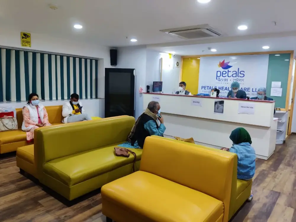 Petals Health Clinic, Kankurgachi, Kolkata