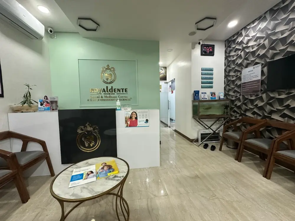 Royaldente, Sector 7, Gurgaon