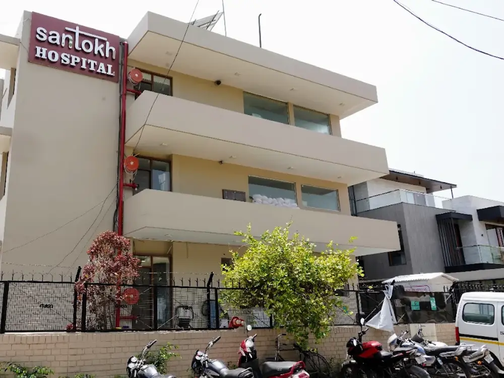 Santokh Hospital, Sector 38, Chandigarh