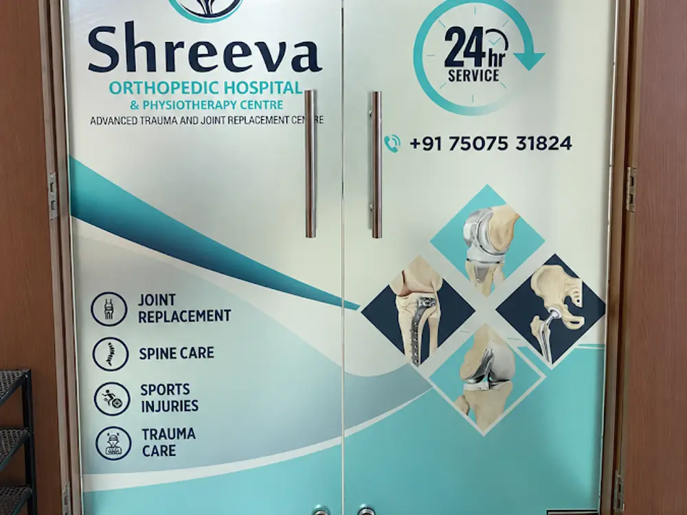 Shreeva Orthopedic Hospital and Physiotherapy Center, lake, Ahmedabad