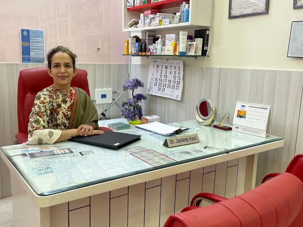 Skin Aura Brain And Spine Neuro Centre, Sector 43, Gurgaon