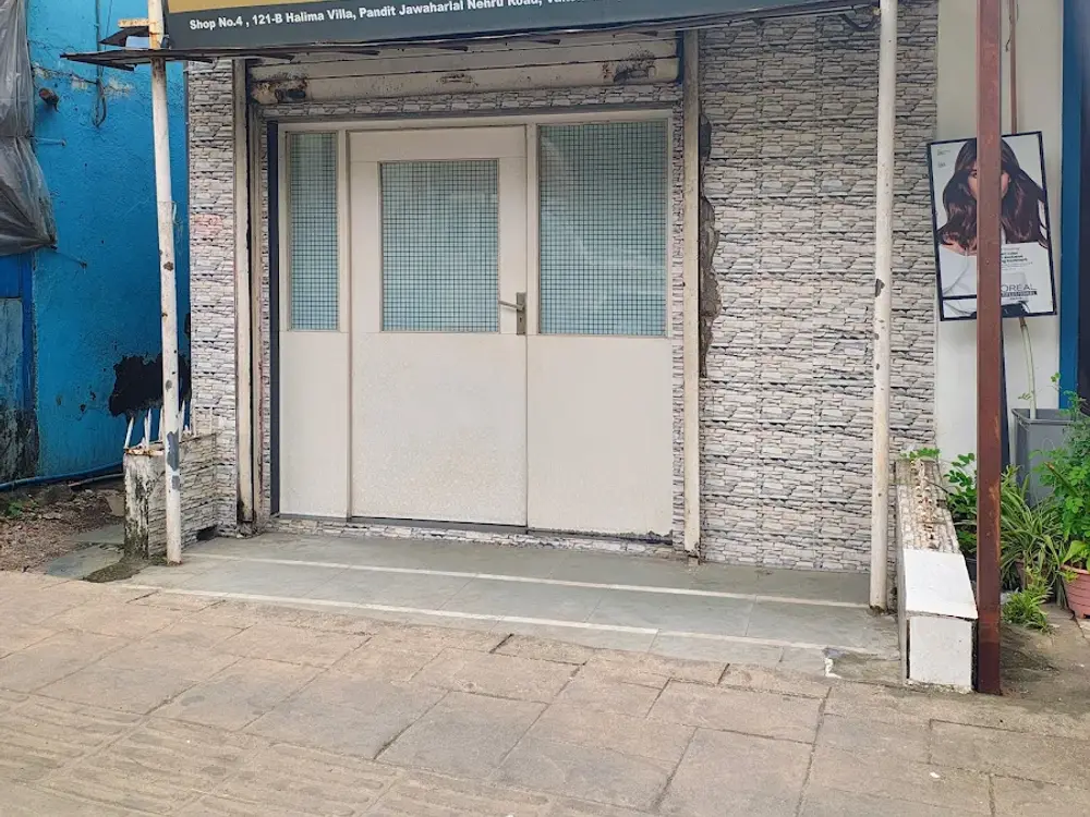 SPECTRUM EYE CARE, Dr.Mihirr Gharat, Santacruz East, Mumbai