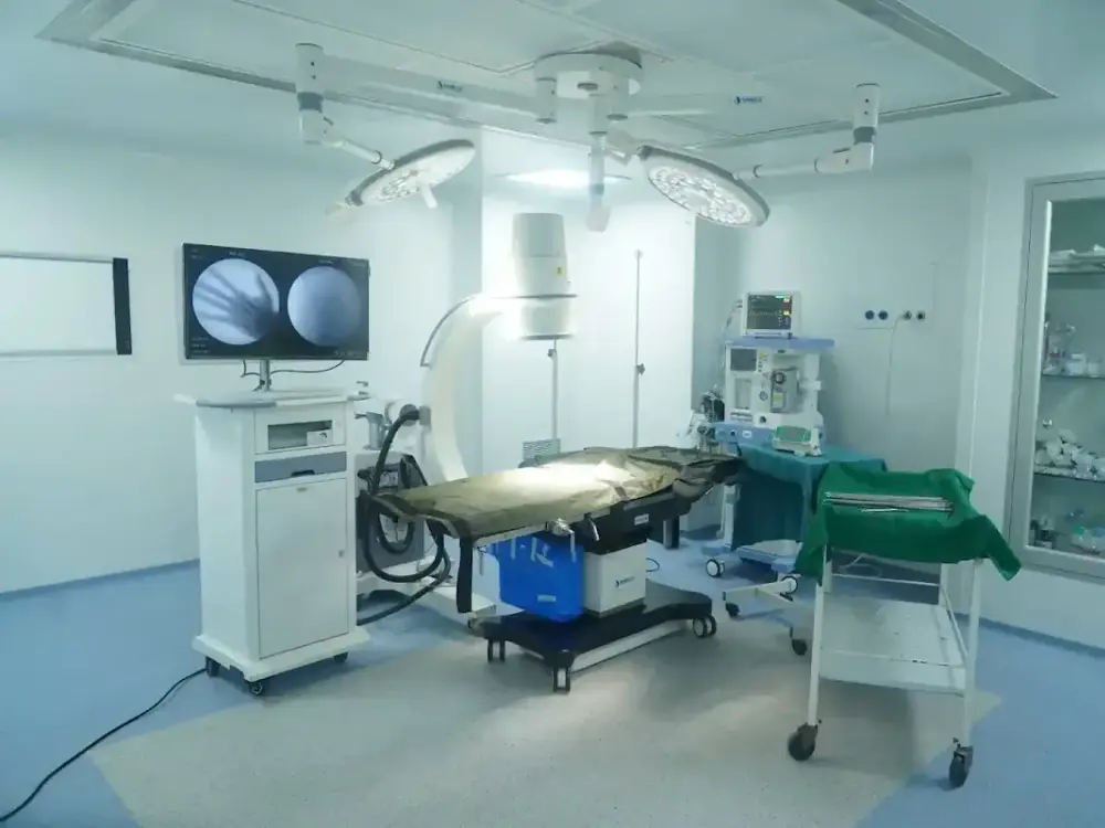 Trinay Orthopedic Hospital and Robotic Joint Replacement Center, Kalyan Chowk, Ahmedabad