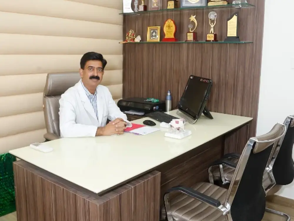 Viaan Eye & Retina Centre, Crossing, Gurgaon